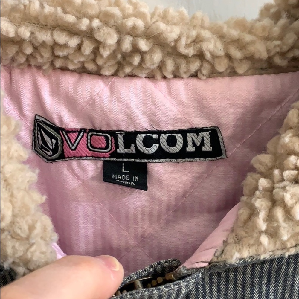 Pin striped Volcom jacket - Picture 2 of 2